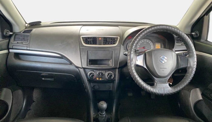 2017 Maruti Swift LXI (O), Petrol, Manual, 1,22,959 km, Dashboard