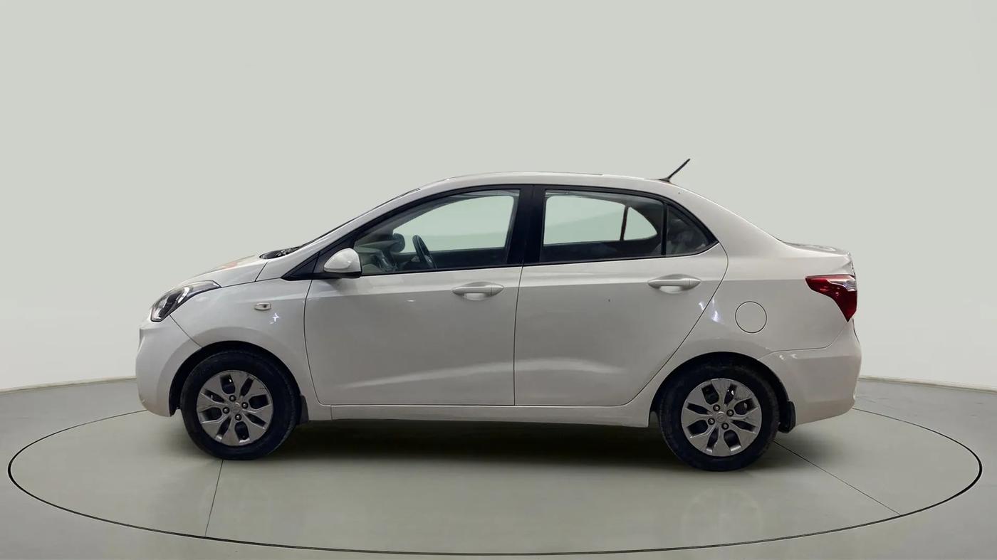 2018 Hyundai Xcent E+, CNG, Manual, 1,03,921 km, Left Side