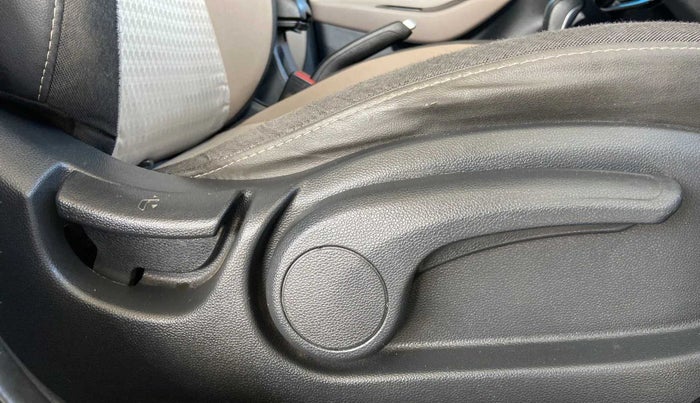 2018 Hyundai Elite i20 ASTA 1.2  CVT, Petrol, Automatic, 64,346 km, Driver Side Adjustment Panel
