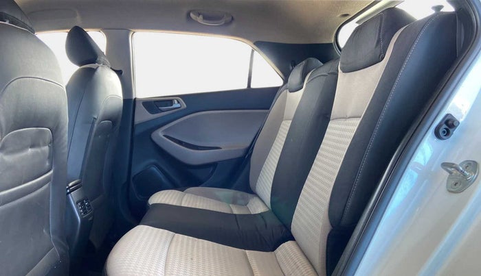 2018 Hyundai Elite i20 ASTA 1.2  CVT, Petrol, Automatic, 64,346 km, Right Side Rear Door Cabin