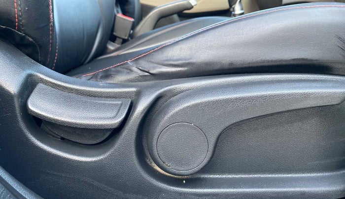 2020 Hyundai Verna SX 1.5 VTVT, Petrol, Manual, 39,252 km, Driver Side Adjustment Panel