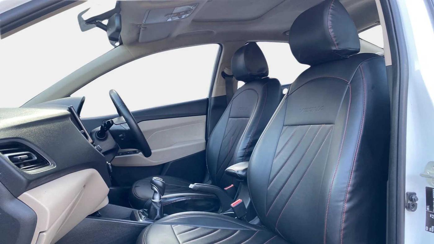 2020 Hyundai Verna SX 1.5 VTVT, Petrol, Manual, 39,252 km, Right Side Front Door Cabin