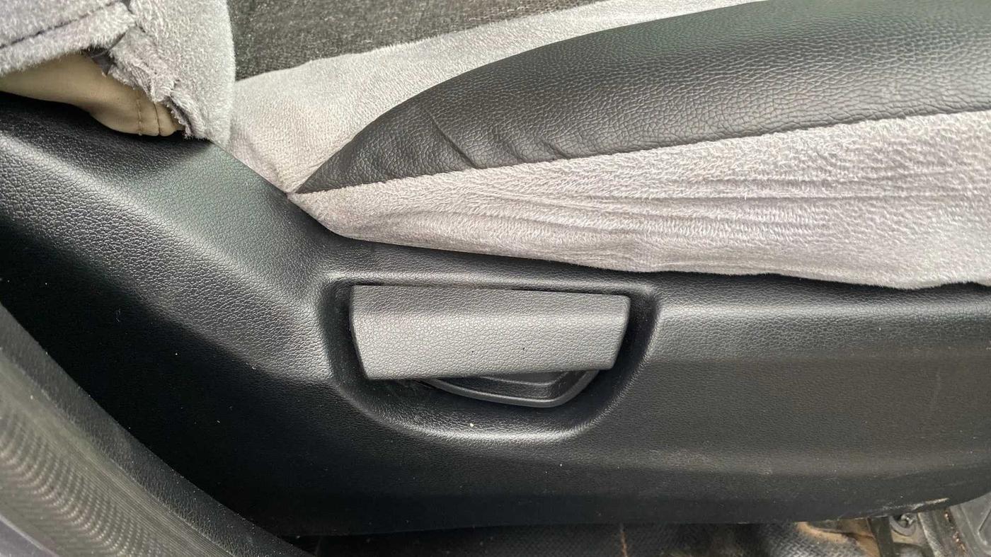 2019 Hyundai NEW SANTRO SPORTZ CNG, CNG, Manual, 47,804 km, Driver Side Adjustment Panel