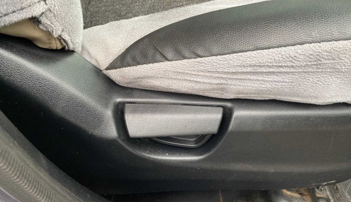 2019 Hyundai NEW SANTRO SPORTZ CNG, CNG, Manual, 47,804 km, Driver Side Adjustment Panel
