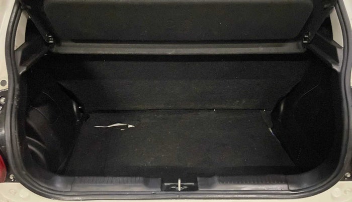 2023 Maruti Swift VXI, Petrol, Manual, 13,032 km, Boot Inside