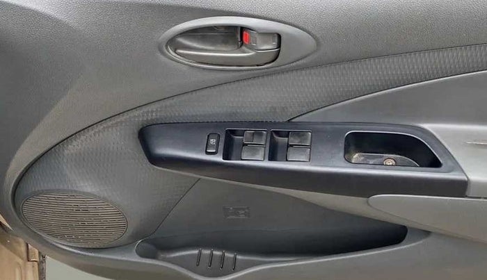 2013 Toyota Etios G, Petrol, Manual, 66,250 km, Driver Side Adjustment Panel