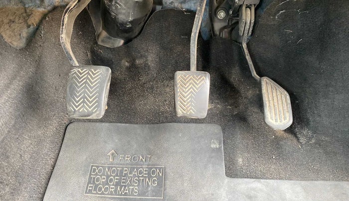 2013 Toyota Etios G, Petrol, Manual, 66,250 km, Pedals