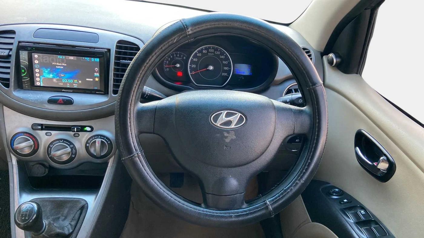 2013 Hyundai i10 MAGNA 1.2, Petrol, Manual, 80,016 km, Steering Wheel Close Up