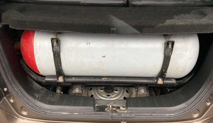 2013 Maruti Wagon R 1.0 LXI CNG, CNG, Manual, 63,470 km, Boot Inside