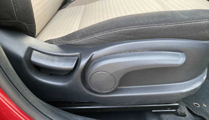 2019 Hyundai Elite i20 ASTA 1.2 (O), Petrol, Manual, 14,567 km, Driver Side Adjustment Panel