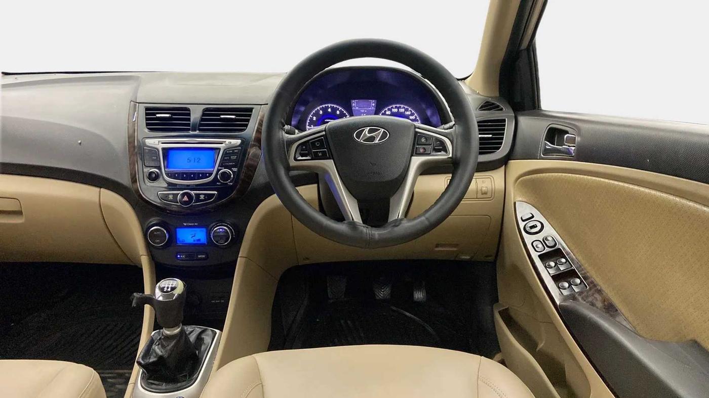 2013 Hyundai Verna FLUIDIC 1.6 VTVT SX OPT, Petrol, Manual, 77,458 km, Steering Wheel Close Up