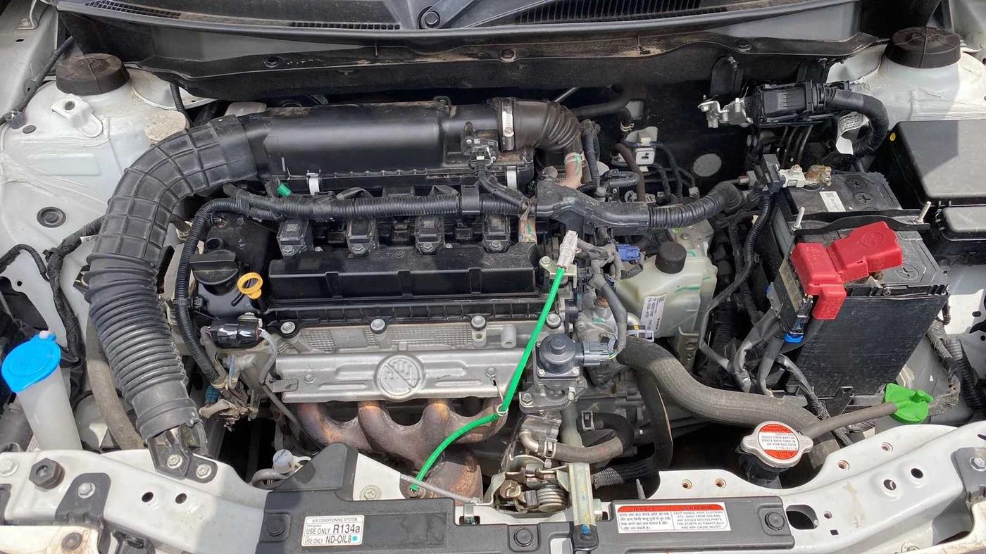 2022 Maruti Swift ZXI PLUS AMT DUAL TONE, Petrol, Automatic, 28,262 km, Open Bonet