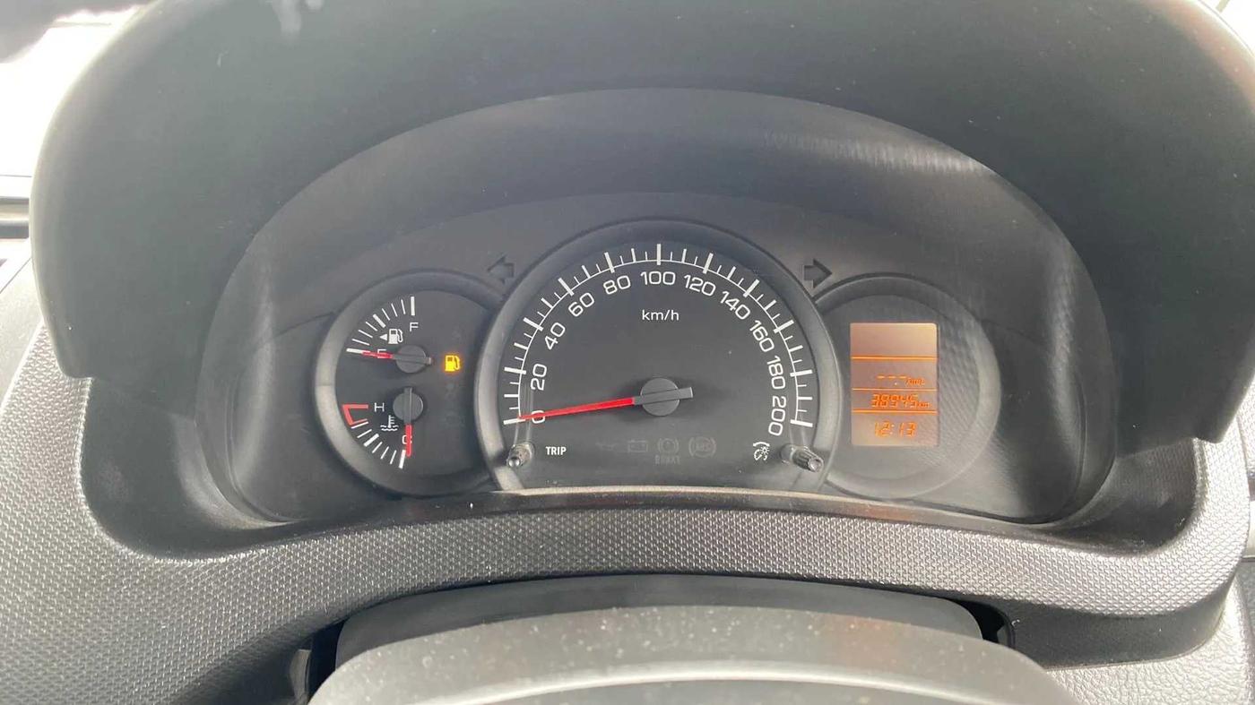 2015 Maruti Swift LXI, Petrol, Manual, 39,039 km, Odometer Image