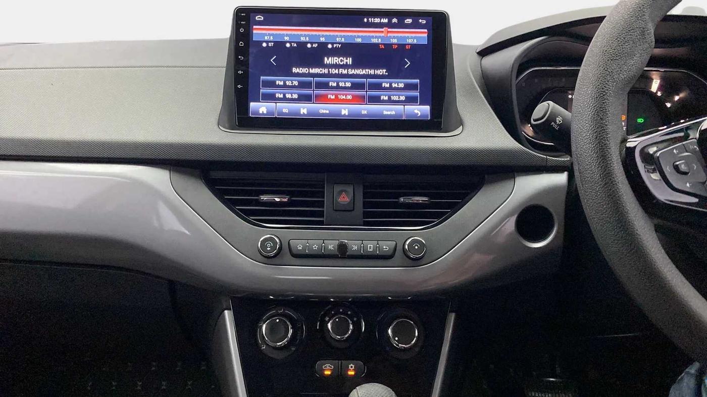 2023 Tata NEXON XMA SUNROOF PETROL, Petrol, Automatic, 7,413 km, Air Conditioner