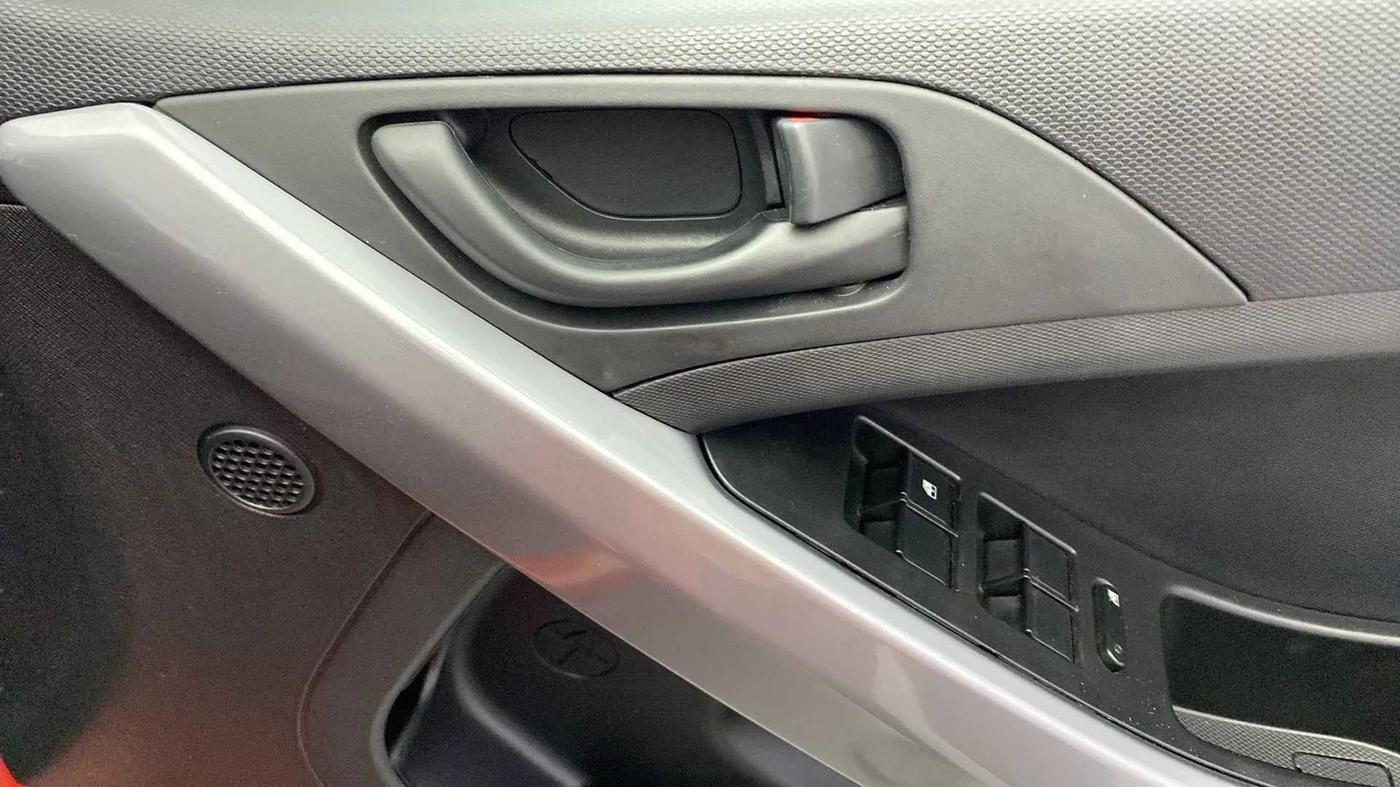 2023 Tata NEXON XMA SUNROOF PETROL, Petrol, Automatic, 7,413 km, Driver Side Door Panels Control