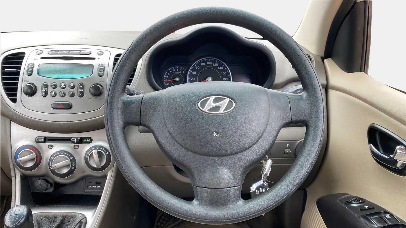 2013 Hyundai i10 SPORTZ 1.2, Petrol, Manual, 67,290 km, Steering Wheel Close Up