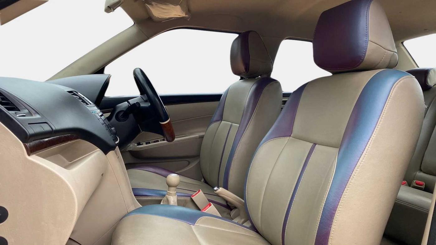 2013 Maruti Swift Dzire VXI, Petrol, Manual, 24,232 km, Right Side Front Door Cabin