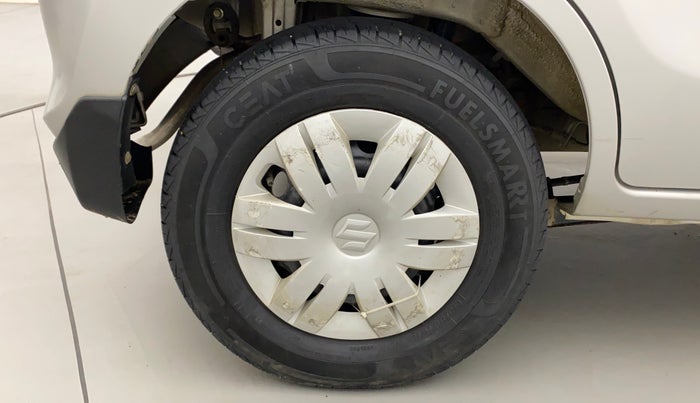 2020 Maruti Alto VXI, Petrol, Manual, 36,268 km, Right Rear Wheel