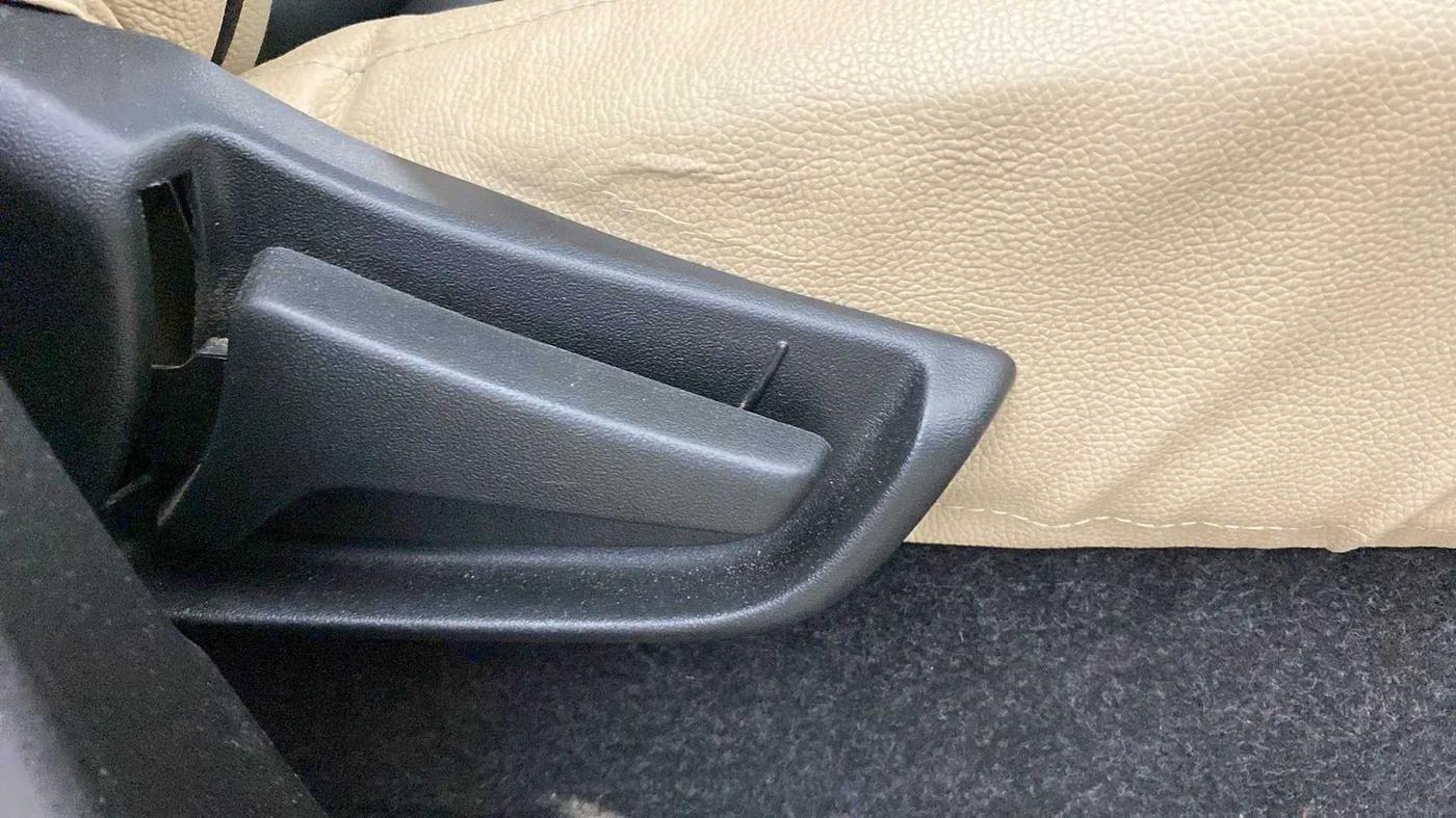 2022 Maruti S PRESSO VXI CNG, CNG, Manual, 22,368 km, Driver Side Adjustment Panel