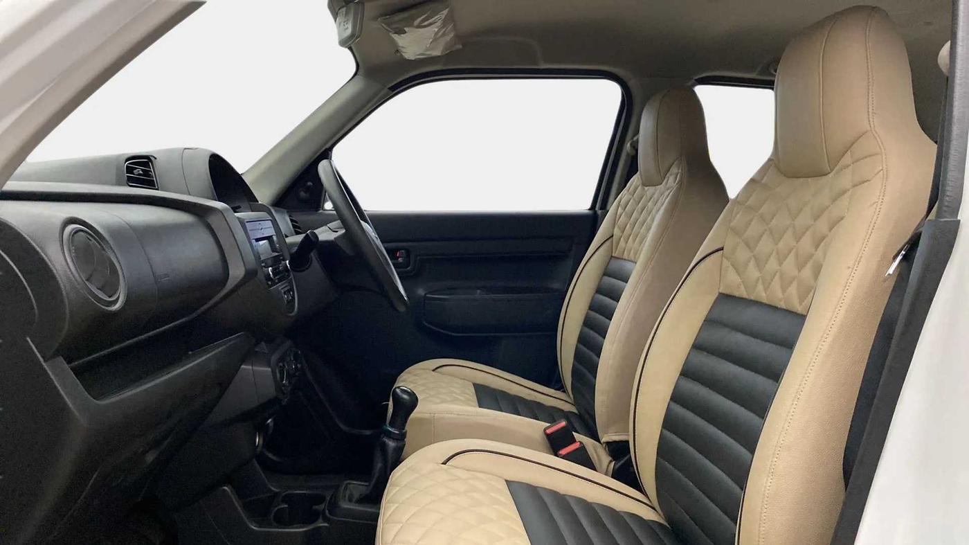 2022 Maruti S PRESSO VXI CNG, CNG, Manual, 22,368 km, Right Side Front Door Cabin