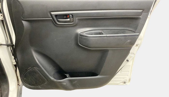 2022 Maruti S PRESSO VXI CNG, CNG, Manual, 22,368 km, Driver Side Door Panels Control