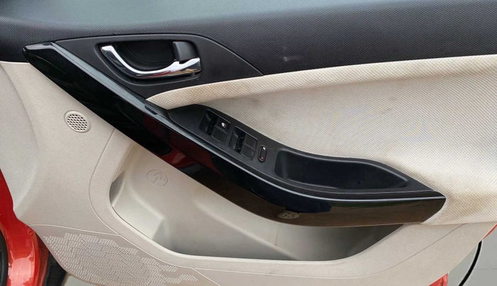 2020 Tata NEXON XZ PLUS PETROL DUAL TONE, Petrol, Manual, 22,648 km, Driver Side Door Panels Control