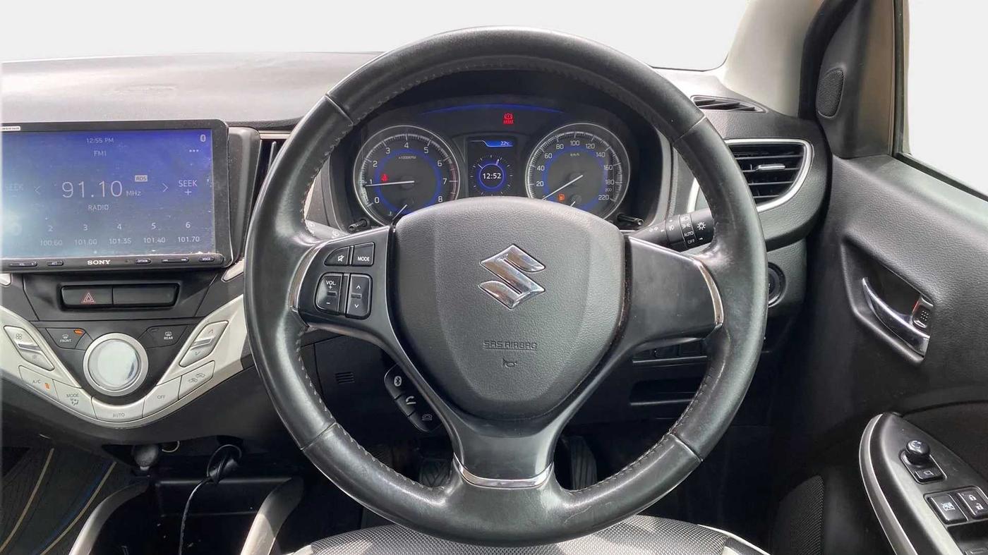 2017 Maruti Baleno ZETA PETROL 1.2, Petrol, Manual, 1,00,693 km, Steering Wheel Close Up
