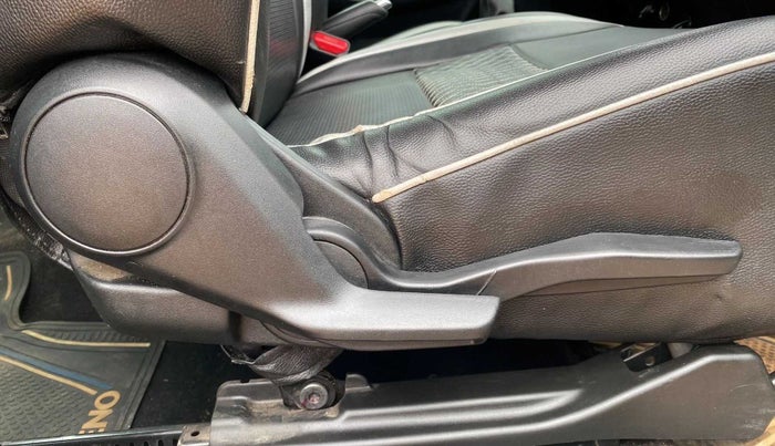 2017 Maruti Baleno ZETA PETROL 1.2, Petrol, Manual, 1,00,693 km, Driver Side Adjustment Panel