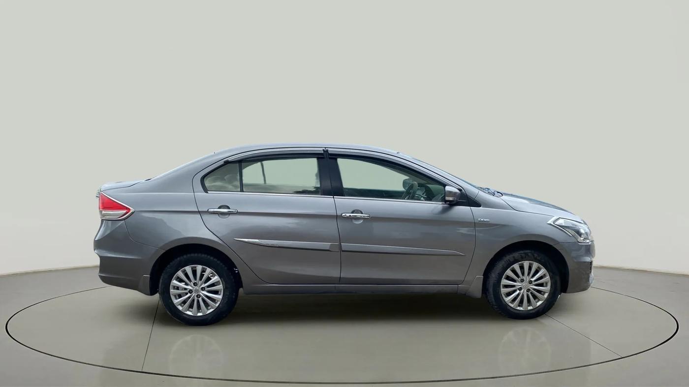 2015 Maruti Ciaz ZDI, Diesel, Manual, 69,216 km, Right Side