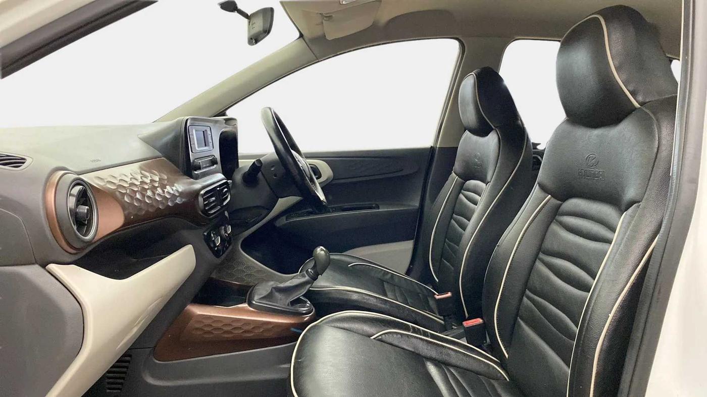 2020 Hyundai AURA S 1.2 CNG, CNG, Manual, 70,759 km, Right Side Front Door Cabin