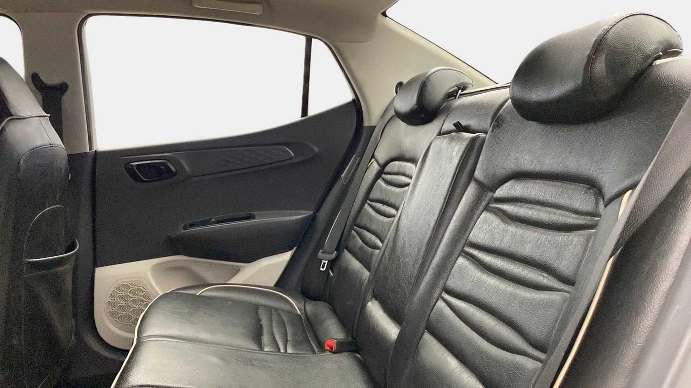 2020 Hyundai AURA S 1.2 CNG, CNG, Manual, 70,759 km, Right Side Rear Door Cabin
