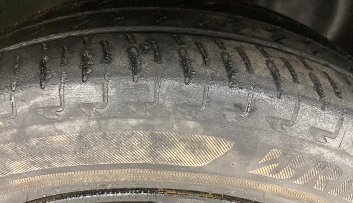 2021 Maruti IGNIS ZETA 1.2 AMT, Petrol, Automatic, 52,051 km, Right Front Tyre Tread