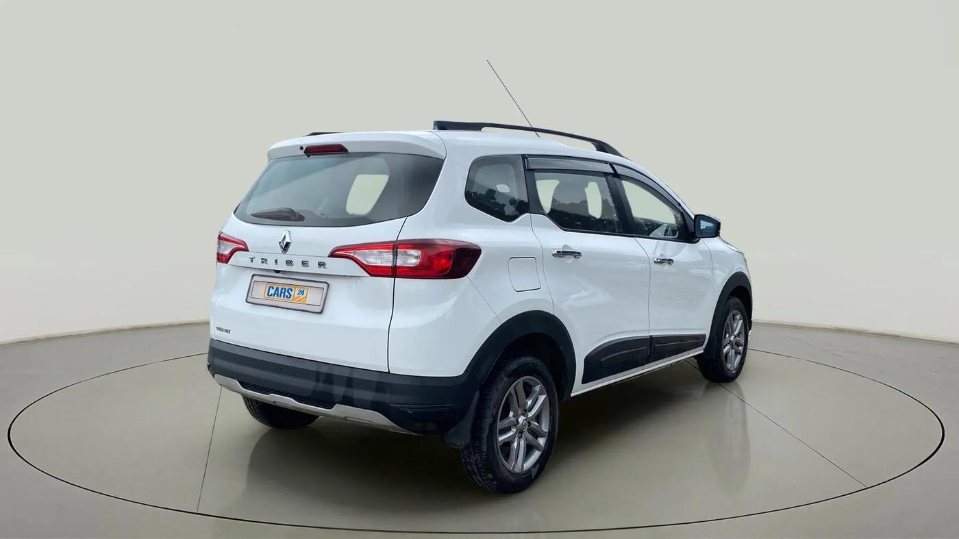 2023 Renault TRIBER RXZ, Petrol, Manual, 10,335 km, Right Back Diagonal