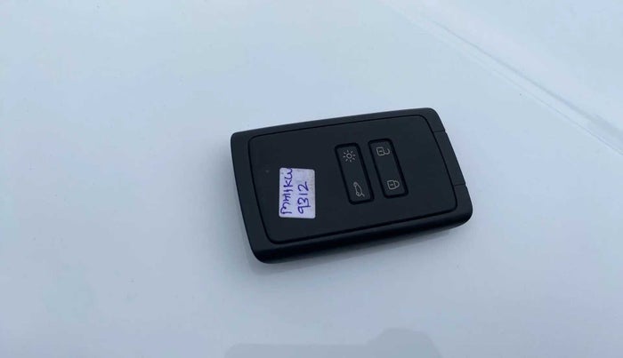 2023 Renault TRIBER RXZ, Petrol, Manual, 10,335 km, Key Close Up