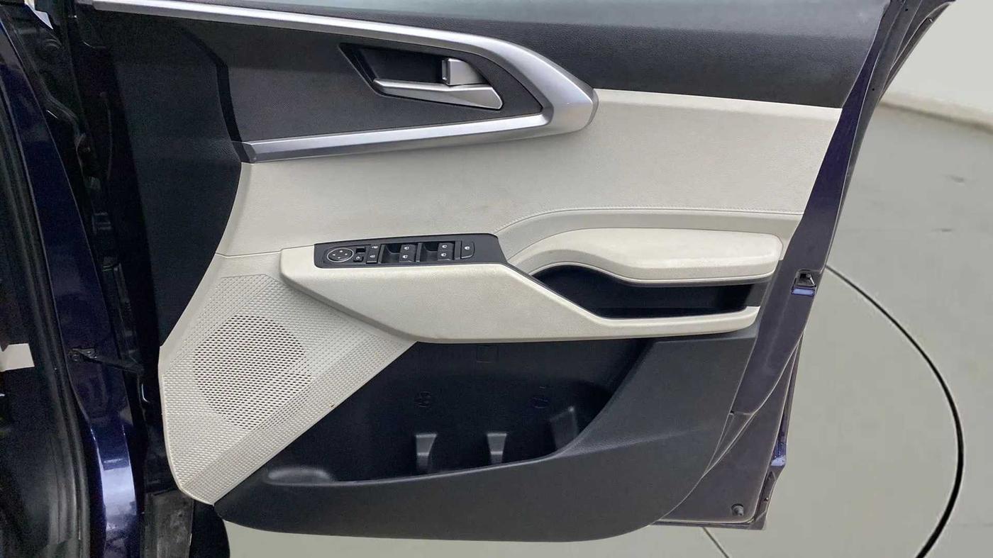 2022 KIA CARENS PRESTIGE PLUS 1.5 DIESEL 7 STR, Diesel, Manual, 10,150 km, Driver Side Door Panels Control