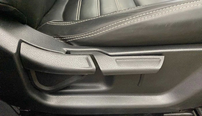 2022 KIA CARENS PRESTIGE PLUS 1.5 DIESEL 7 STR, Diesel, Manual, 10,150 km, Driver Side Adjustment Panel