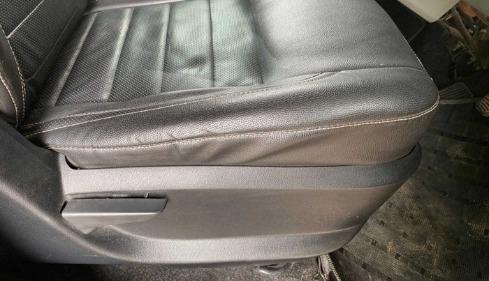 2017 Mahindra Kuv100 K4 6 STR, Petrol, Manual, 38,125 km, Driver Side Adjustment Panel