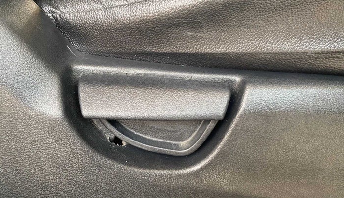 2018 Hyundai NEW SANTRO ASTA MT, Petrol, Manual, 72,996 km, Driver Side Adjustment Panel