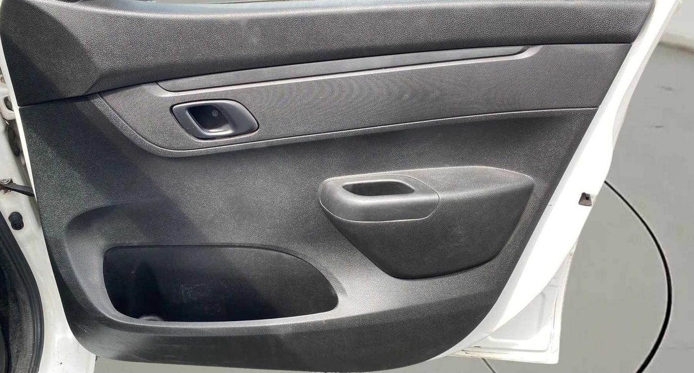 2019 Renault Kwid RXL, Petrol, Manual, 38,281 km, Driver Side Door Panels Control