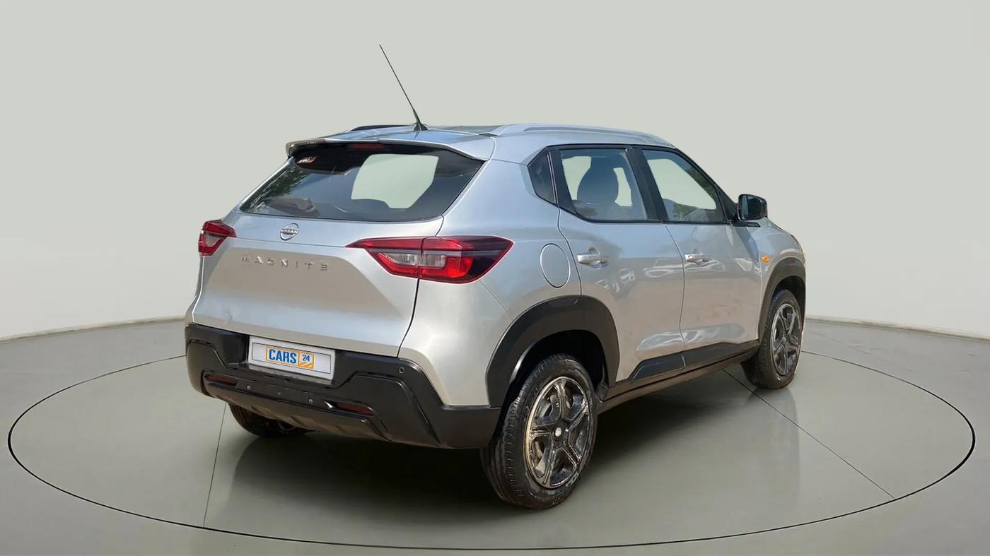 2022 Nissan MAGNITE XE, Petrol, Manual, 28,256 km, Right Back Diagonal