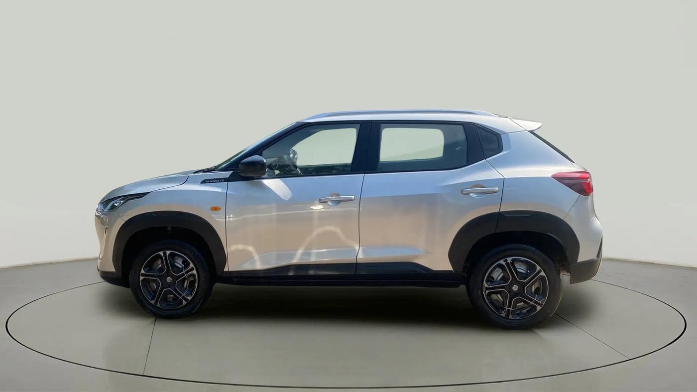 2022 Nissan MAGNITE XE, Petrol, Manual, 28,256 km, Left Side
