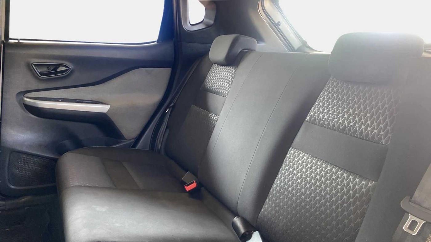 2022 Nissan MAGNITE XE, Petrol, Manual, 28,256 km, Right Side Rear Door Cabin