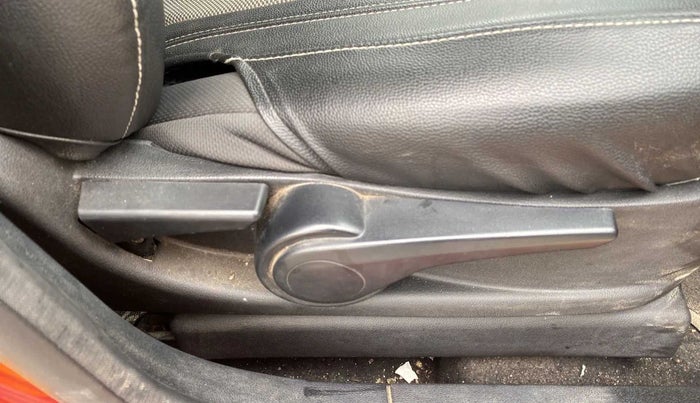 2018 Tata Tiago XZ PETROL, Petrol, Manual, 25,082 km, Driver Side Adjustment Panel