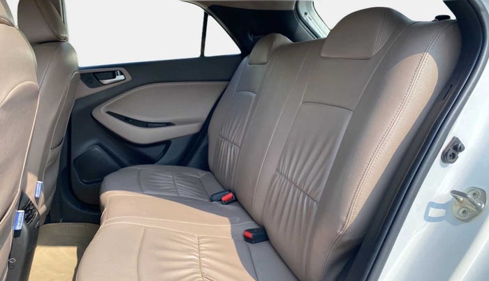 2019 Hyundai Elite i20 SPORTZ PLUS 1.2, Petrol, Manual, 63,075 km, Right Side Rear Door Cabin