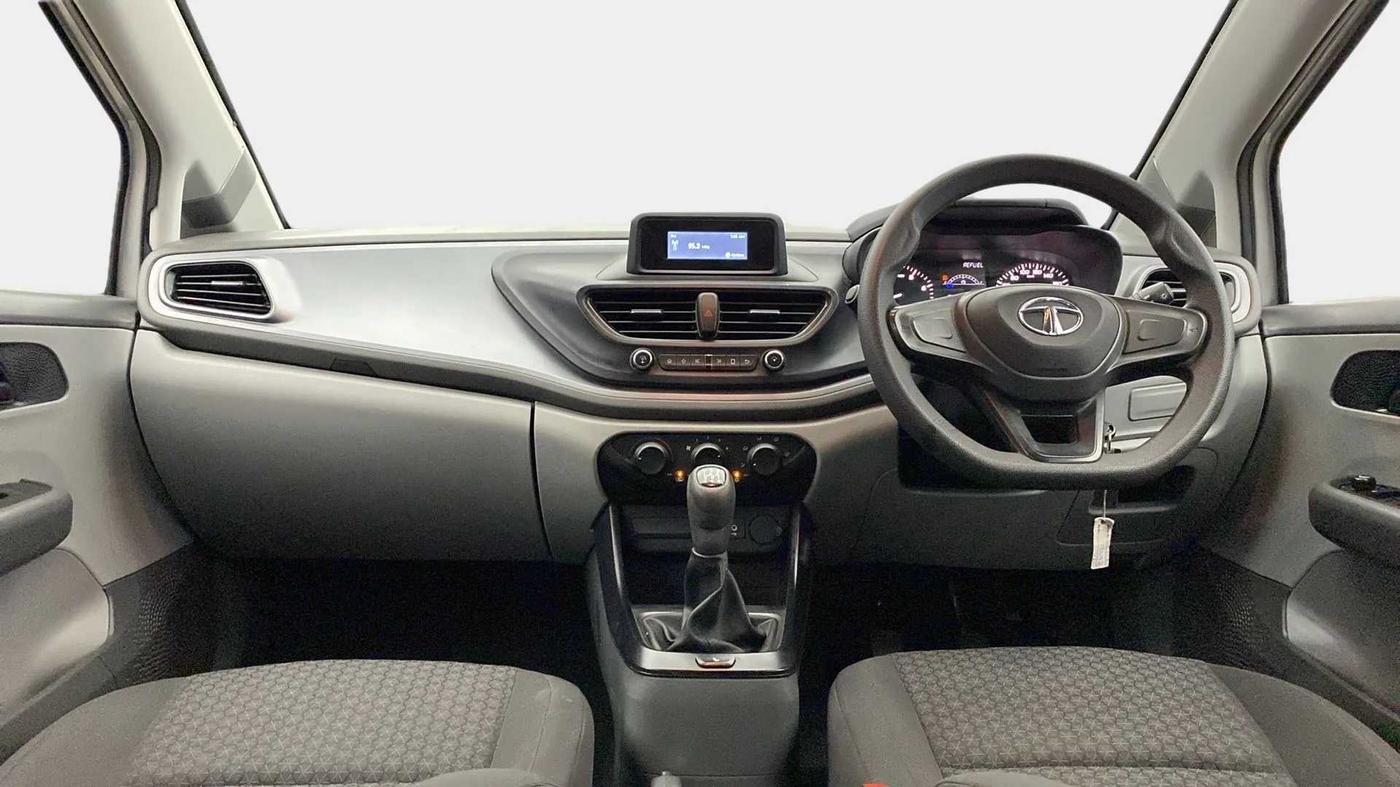 2020 Tata ALTROZ XM PETROL, Petrol, Manual, 16,823 km, Dashboard