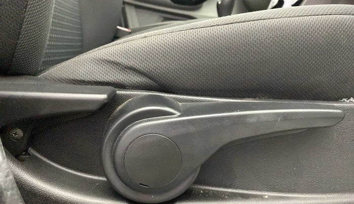 2019 Tata Tiago XZ PLUS PETROL, Petrol, Manual, 98,499 km, Driver Side Adjustment Panel