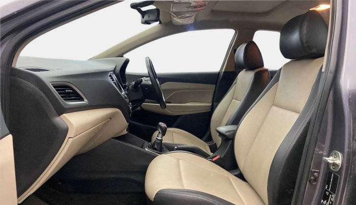2017 Hyundai Verna 1.6 VTVT SX (O), Petrol, Manual, 45,501 km, Right Side Front Door Cabin