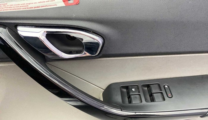 2018 Tata Tiago XZA PETROL, Petrol, Automatic, 27,571 km, Driver Side Door Panels Control