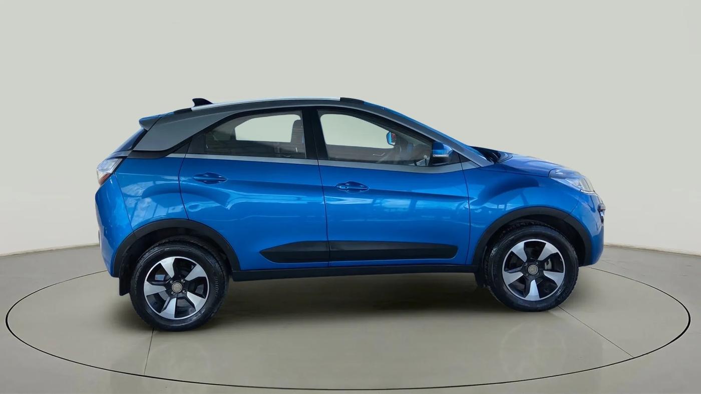 2018 Tata NEXON XZA PLUS PETROL DUAL TONE, Petrol, Automatic, 33,076 km, Right Side View