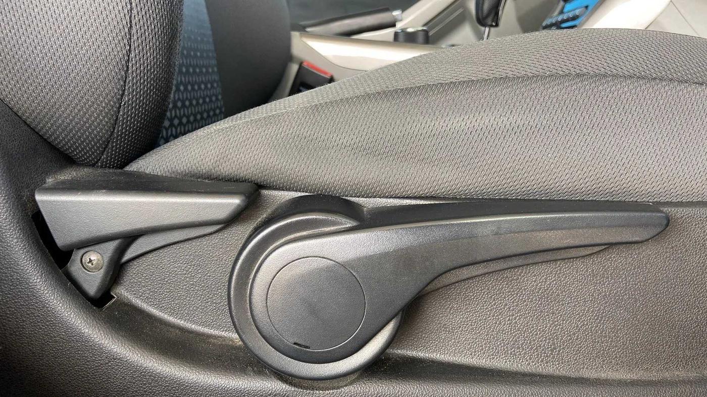 2018 Tata NEXON XZA PLUS PETROL DUAL TONE, Petrol, Automatic, 33,076 km, Driver Side Adjustment Panel